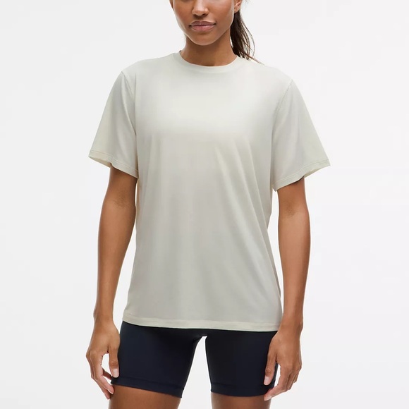 BNWT Lululemon Jersey Short Sleeved Training T - Picture 3 of 4